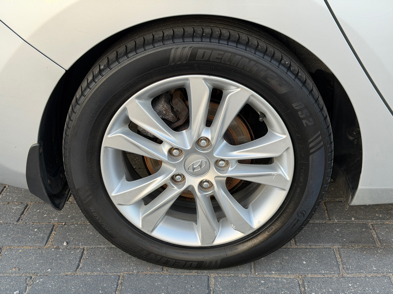 Hyundai i30 Sw ( 1.6CRDi ) 110Ch ( Full options ) 154.613Km ( 2014 ) — photo 9