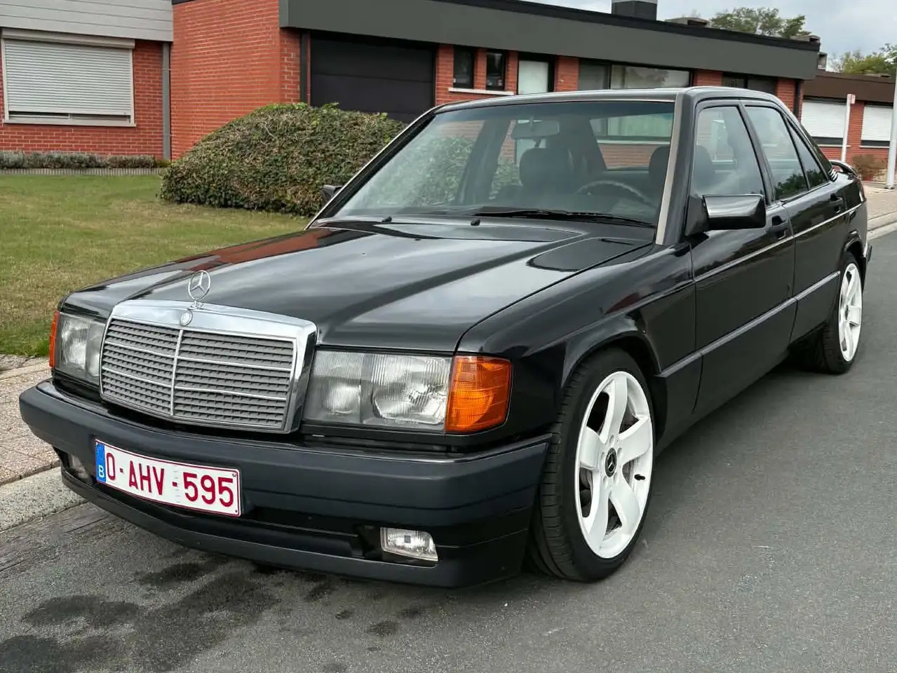 Mercedes-Benz 190 2.5 turbodiesel, foto 2