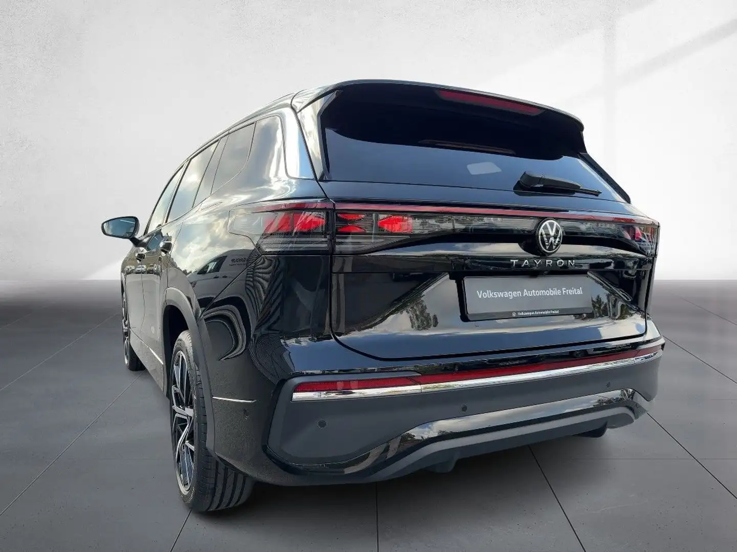 Volkswagen Tayron Elegance 2,0 TDI 4MOTION DSG AHK NAV PANO Schwarz - 2