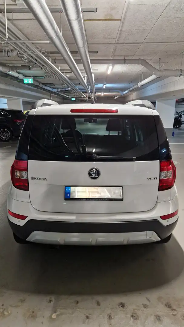 Skoda Yeti Yeti Outdoor 1.2 TSI Adventure Weiß - 2
