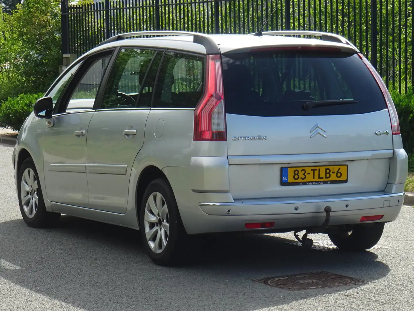 Citroen Grand C4 Picasso 1.6 THP Ligne Business EGS 5P AUT. Gris - 2