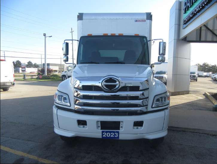 2023 Hino Unspecified WITH 26FT BOX LARGE ALUMINUM POWER LIFTGATE alt 2