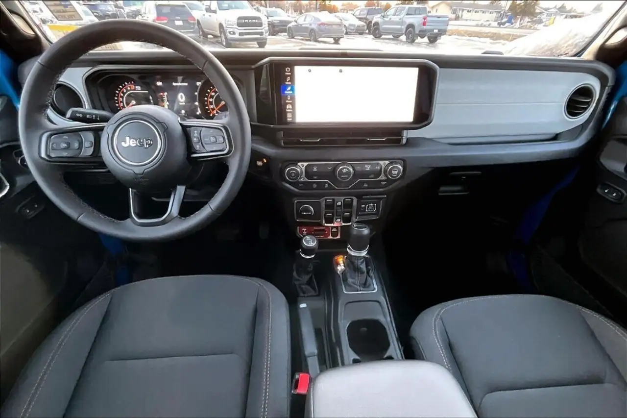 Jeep Gladiator photo Jeep Gladiator