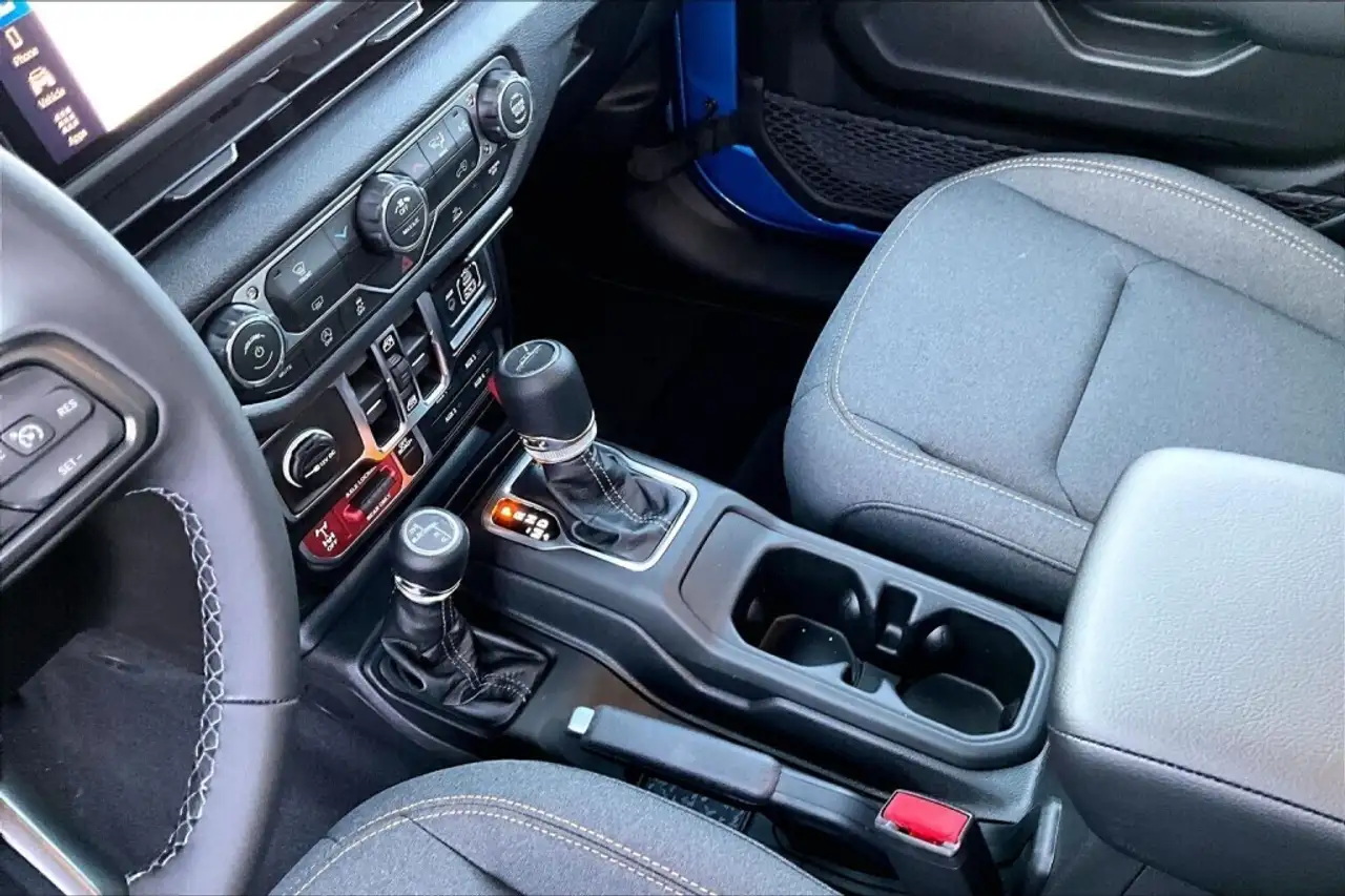 Jeep Gladiator photo Jeep Gladiator
