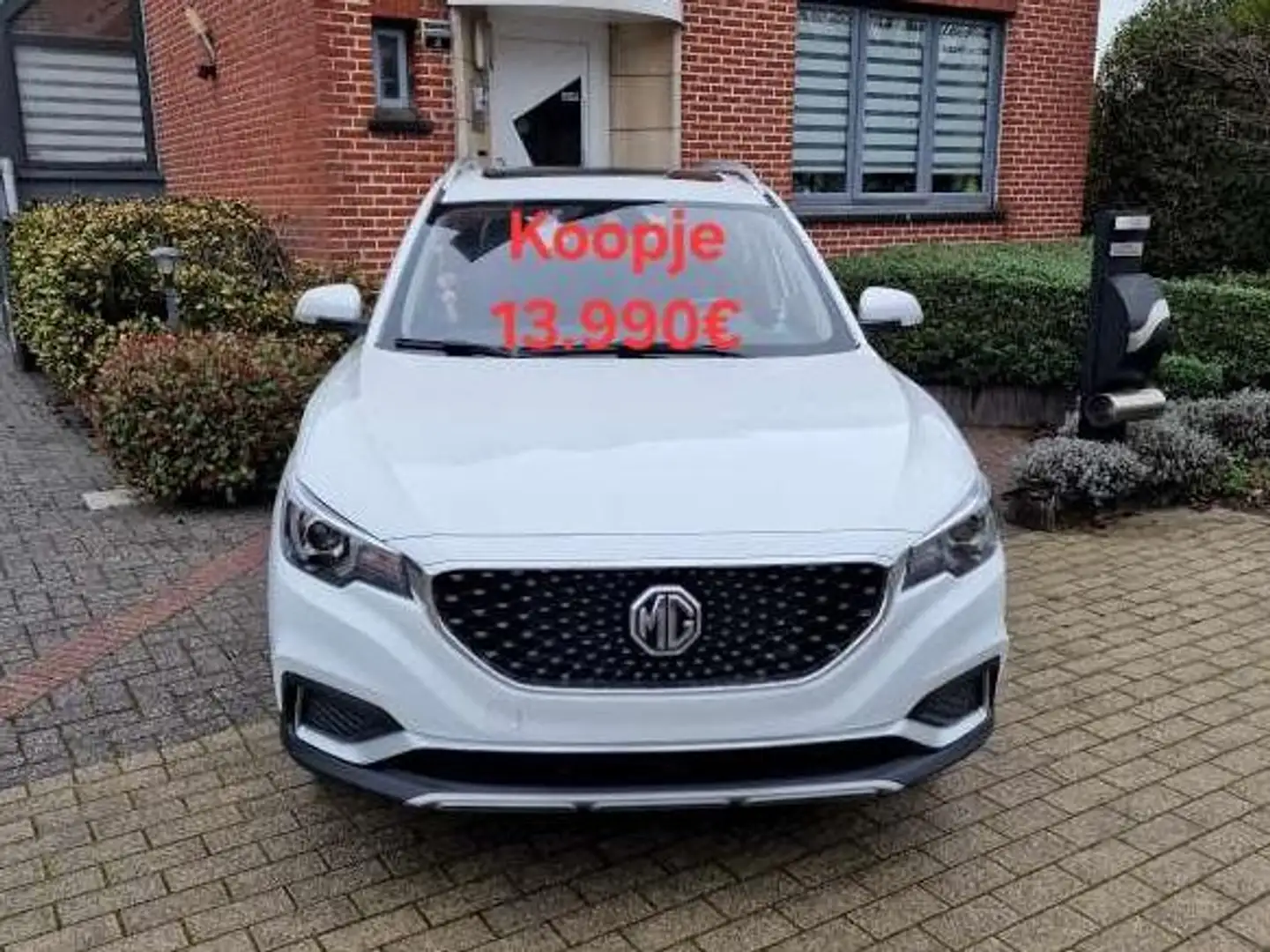 MG ZS Ev Luxury edition Alb - 1