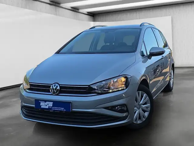 Volkswagen Golf Sportsvan 1.6 TDI 5 Gang AHK/Winter Paket/SHZ/CLIMA