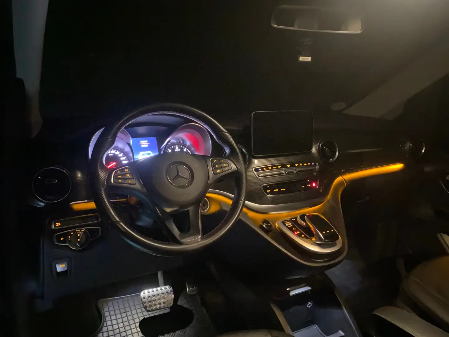 Mercedes-Benz V 250 V 250 d lang 4Matic 9G-TRONIC Black - 1