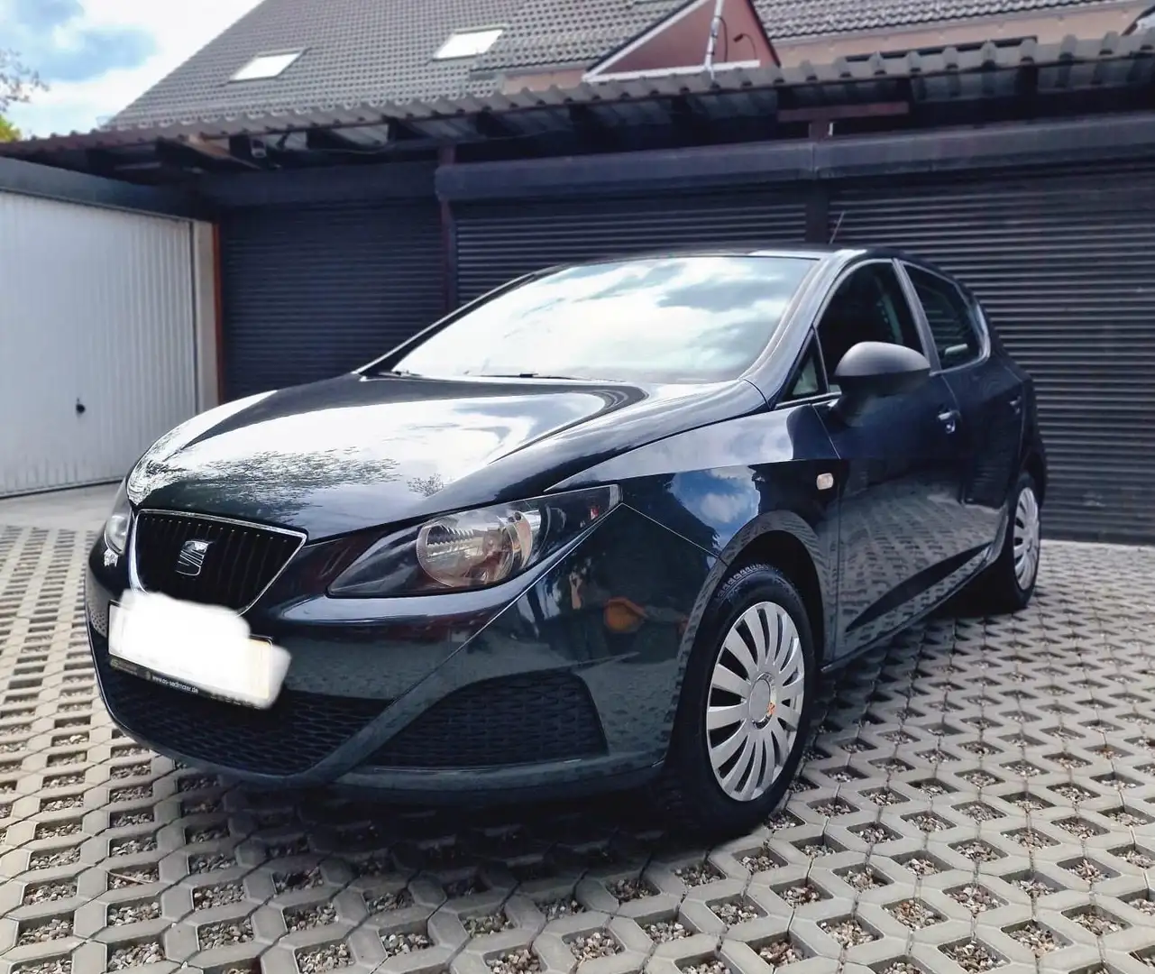 SEAT Ibiza 1.2 12V Reference Grau - 1