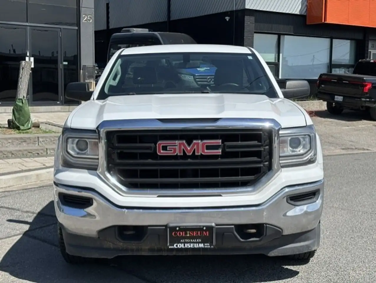 GMC Sierra 1500 снимка GMC Sierra 1500