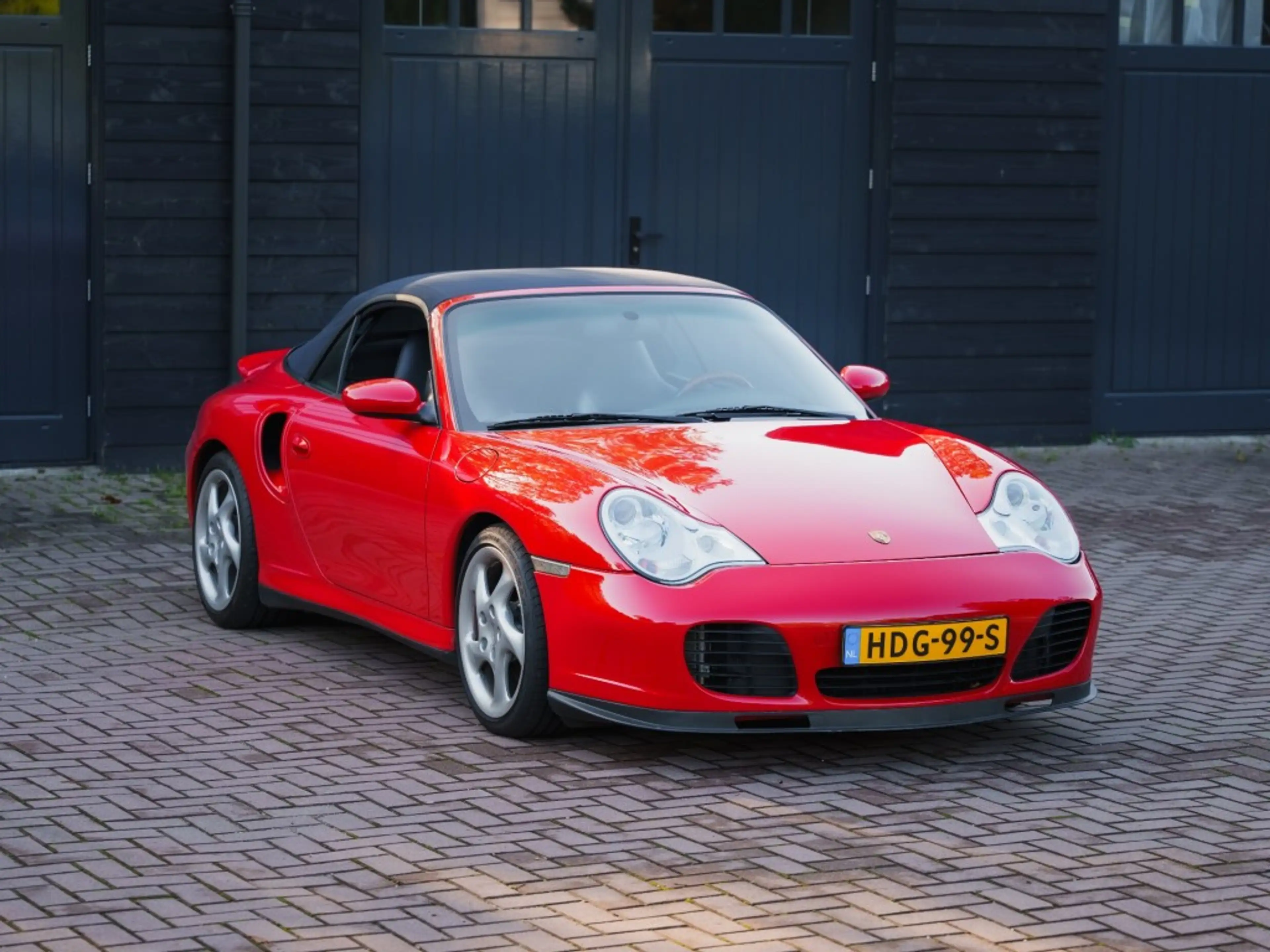 Porsche 996 Turbo Cabriolet â 3.6L â Manual â R — photo 4