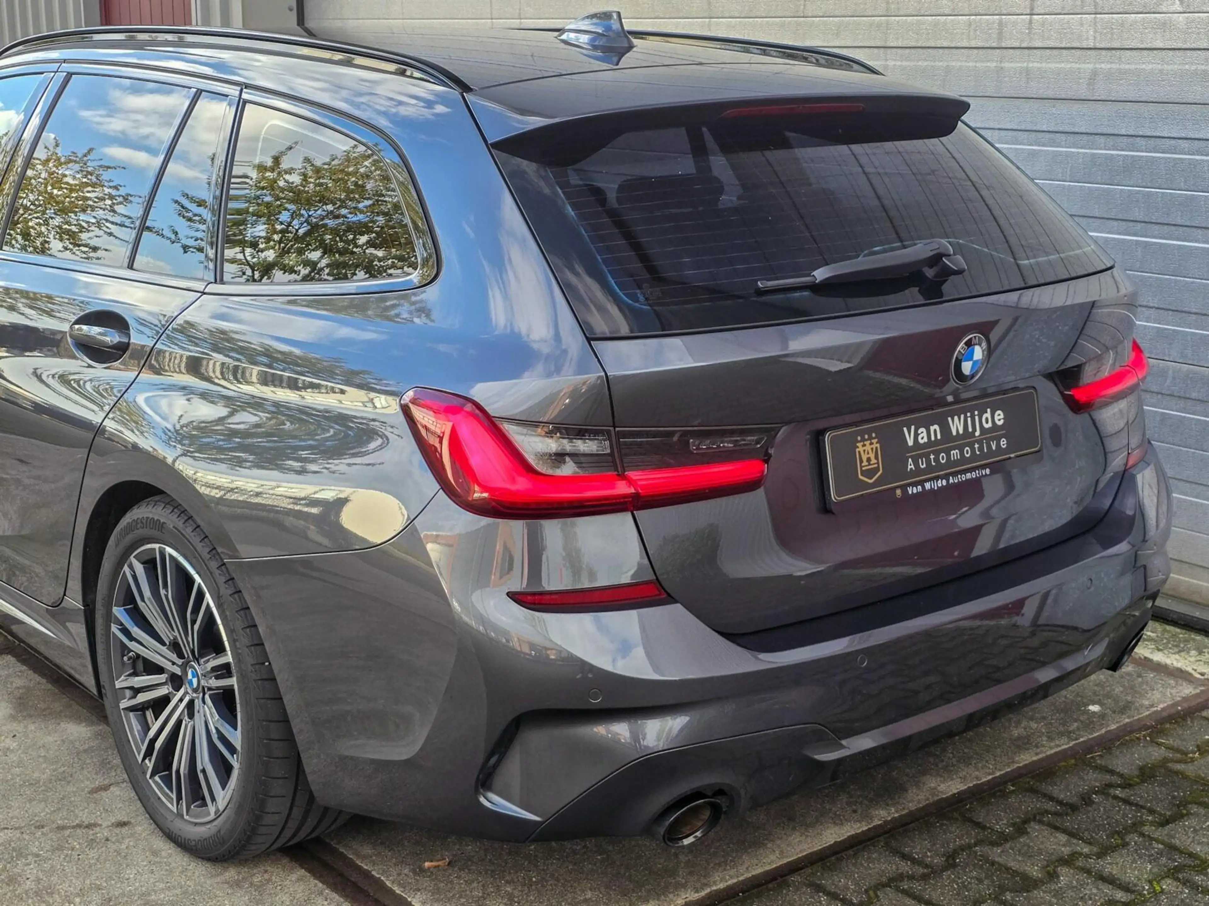 BMW 318 3-serie Touring 318i High Executive Edition — photo 12