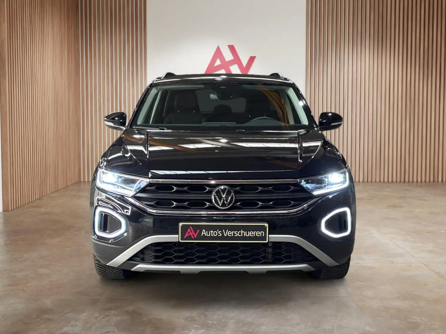 Volkswagen T-Roc Life 1.0 TSI ** Park Assist | Navi/Carplay | Ze... Noir - 2