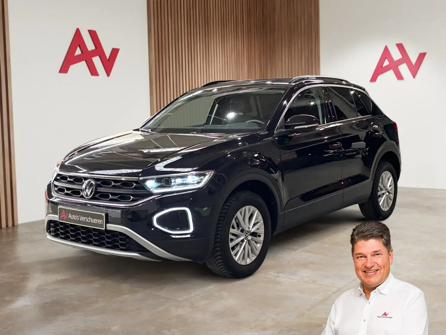 Volkswagen T-Roc Life 1.0 TSI ** Park Assist | Navi/Carplay | Ze... Zwart - 1