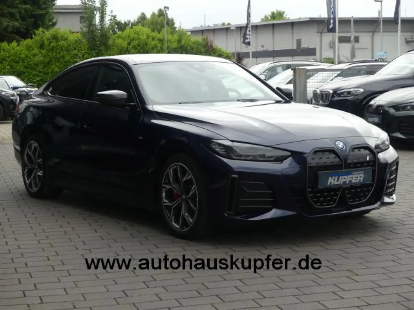 BMW i4 eDrive 40 Sportpaket PRO el.M Sitze+M°19-HUP Blauw - 2