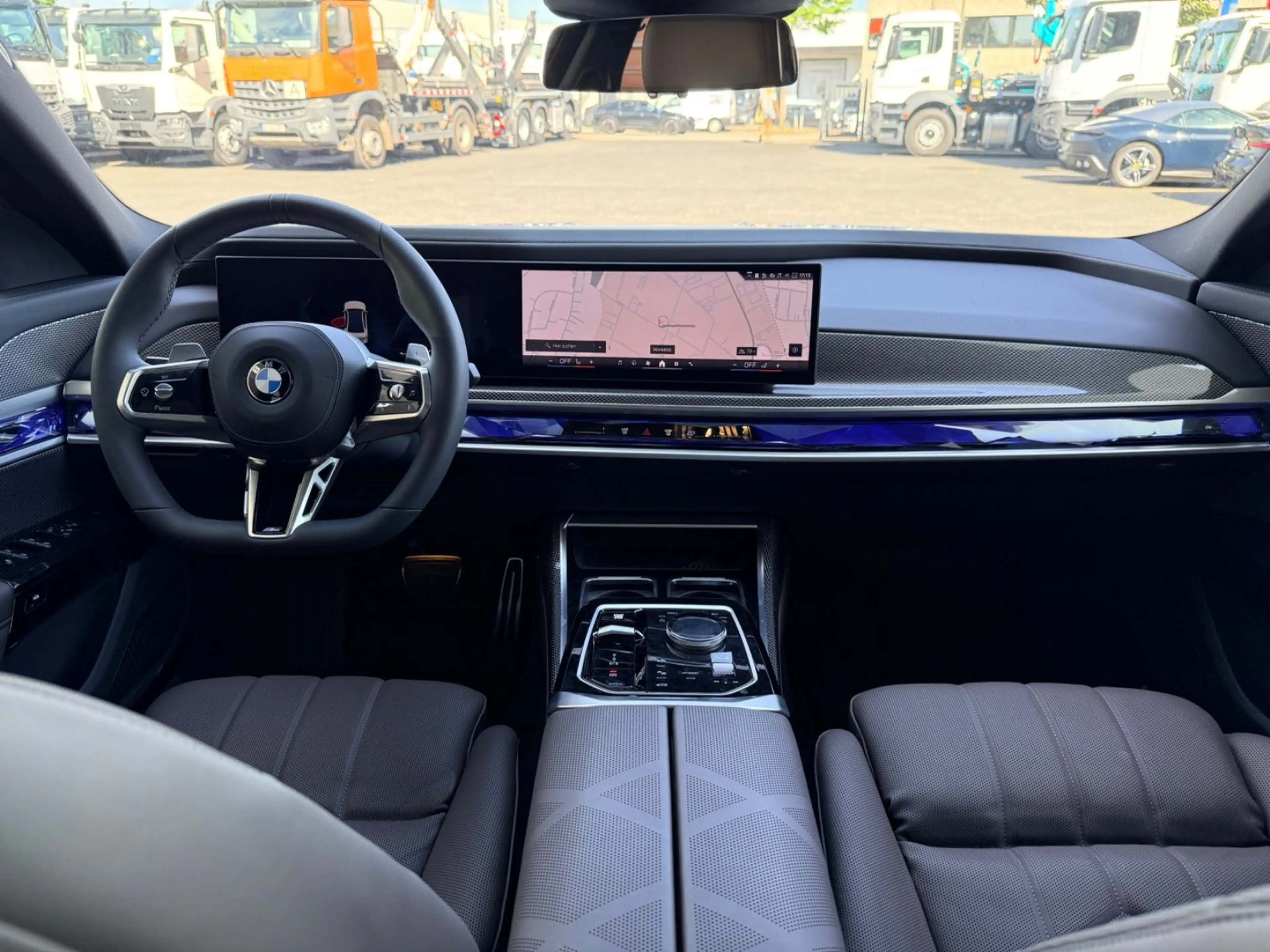 BMW 740 dx/MPaketPro/21"/B&W/Kristall/TV/PanoSky/E.Tü — photo 5