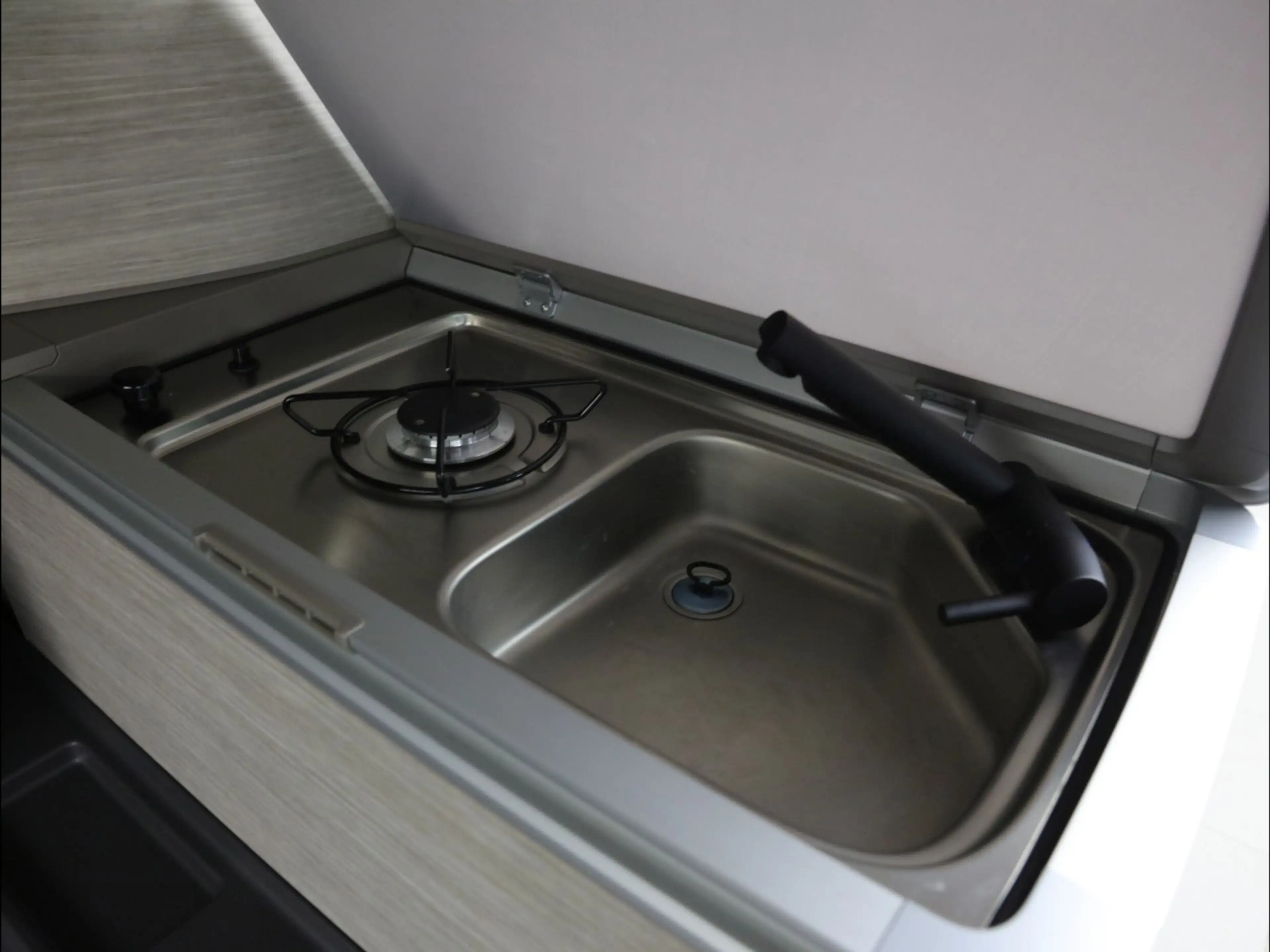 Volkswagen T7 California OCEAN EHYBRID 4MOTION 1.5 TSI DSG — photo 15