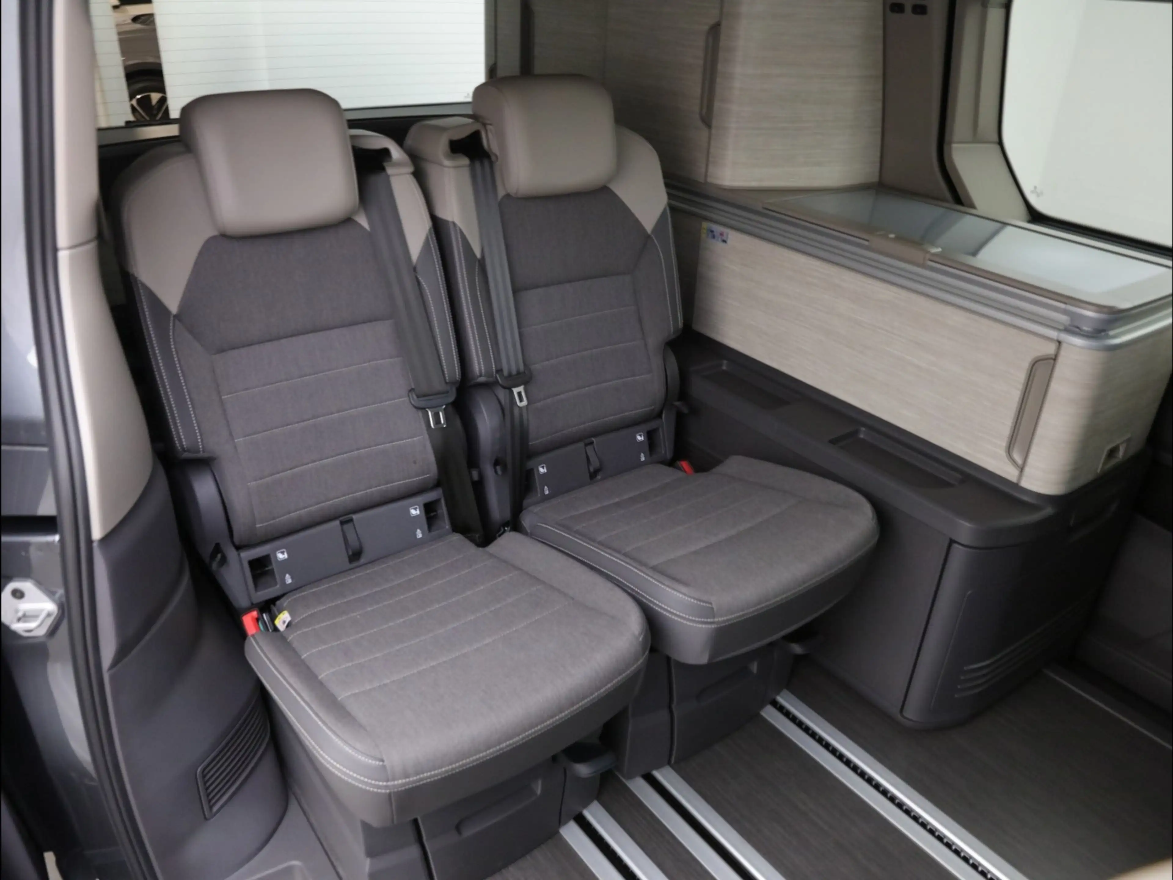 Volkswagen T7 California OCEAN EHYBRID 4MOTION 1.5 TSI DSG — photo 8