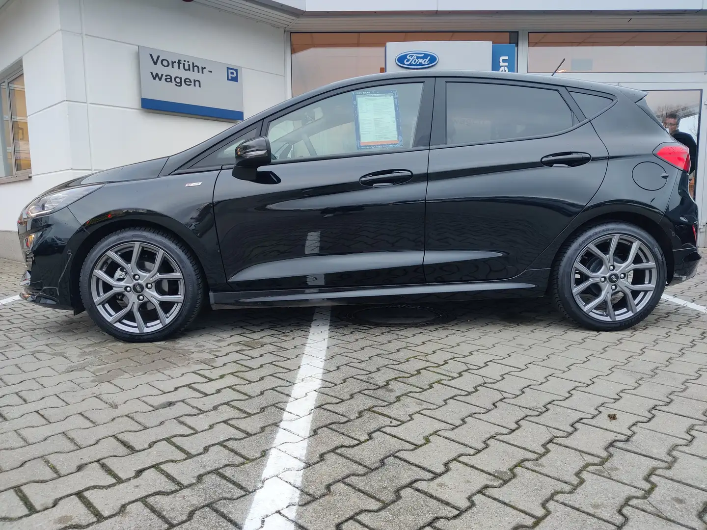Ford Fiesta ST-Line Schwarz - 2