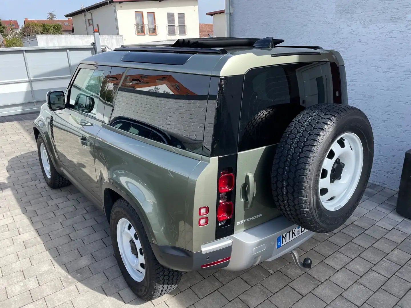 Land Rover Defender 3.0 SE 90 Luft Offroadp. Garantie 08.28 Grün - 2