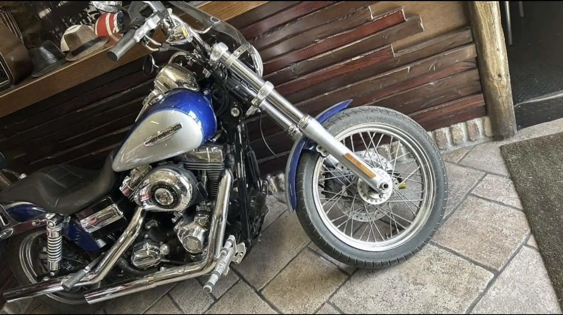 Harley-Davidson Dyna Super Glide - 2