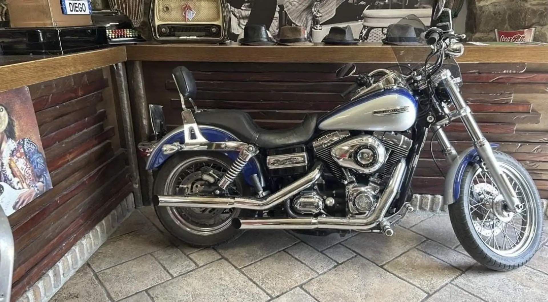 Harley-Davidson Dyna Super Glide - 1