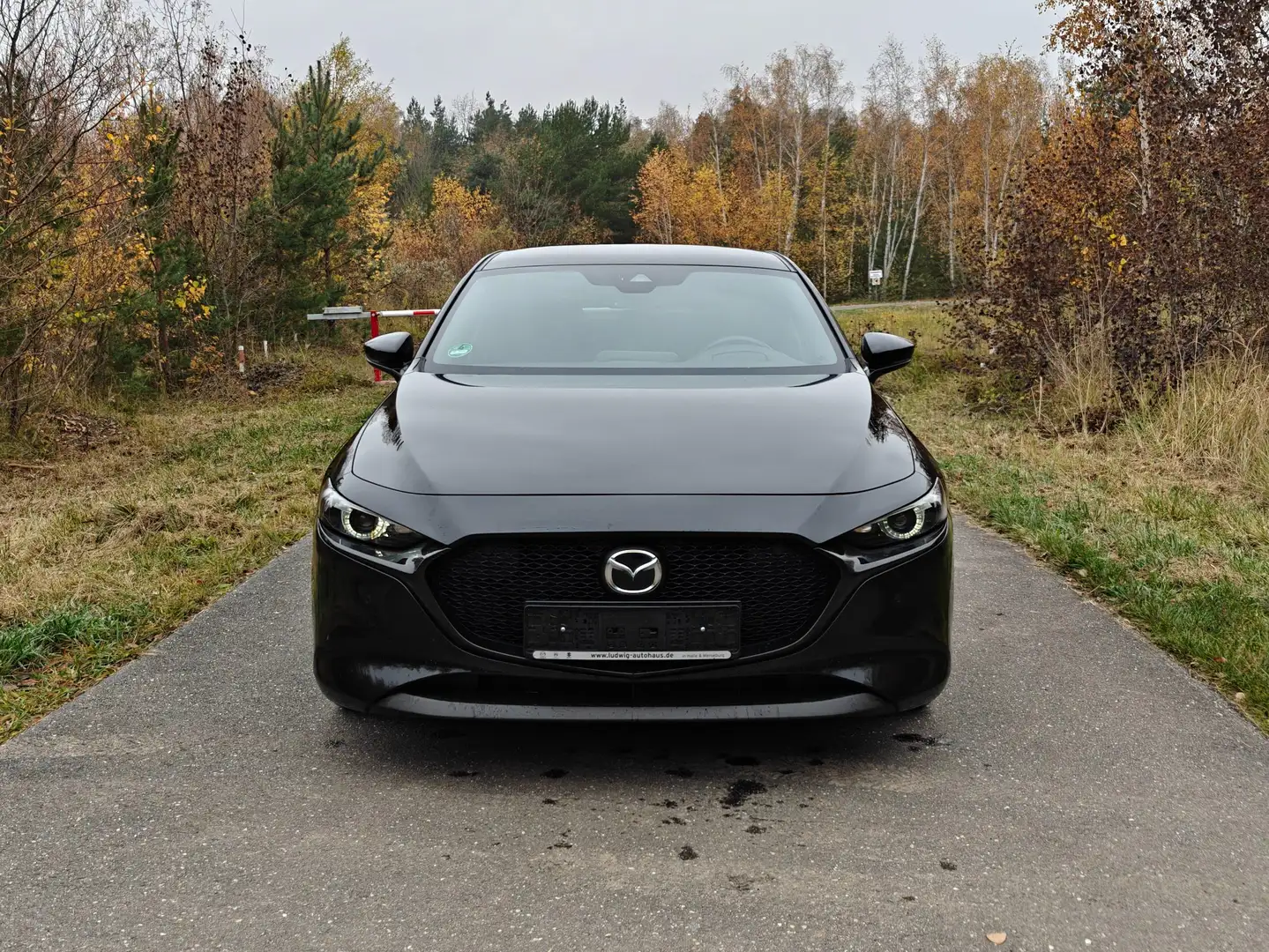 Mazda 3 3 SKYACTIV-X 2.0 M-Hybrid DRIVE SELECTION Schwarz - 2