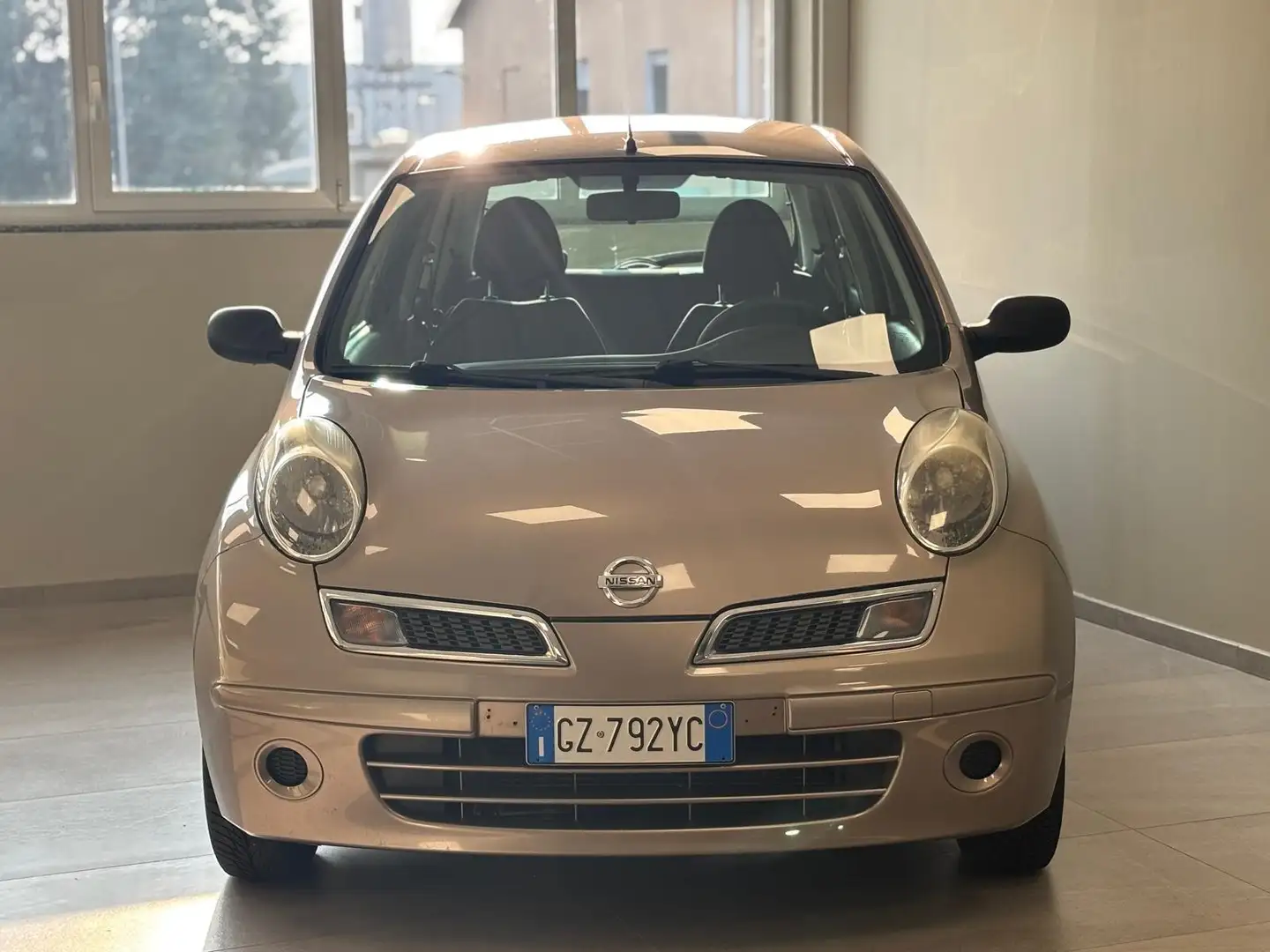 Nissan Micra Micra III 2007 3p 1.2 Junior 65cv Beige - 2