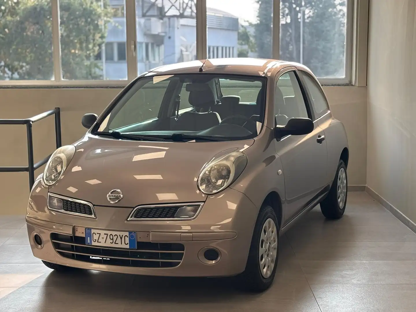 Nissan Micra Micra III 2007 3p 1.2 Junior 65cv Beige - 1
