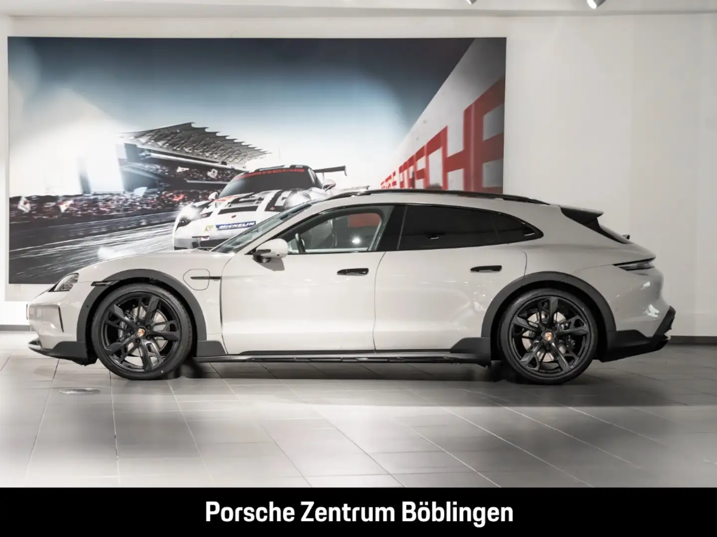 Porsche Taycan 4S Cross Turismo BOSE Panoramadach HeadUp Weiß - 2