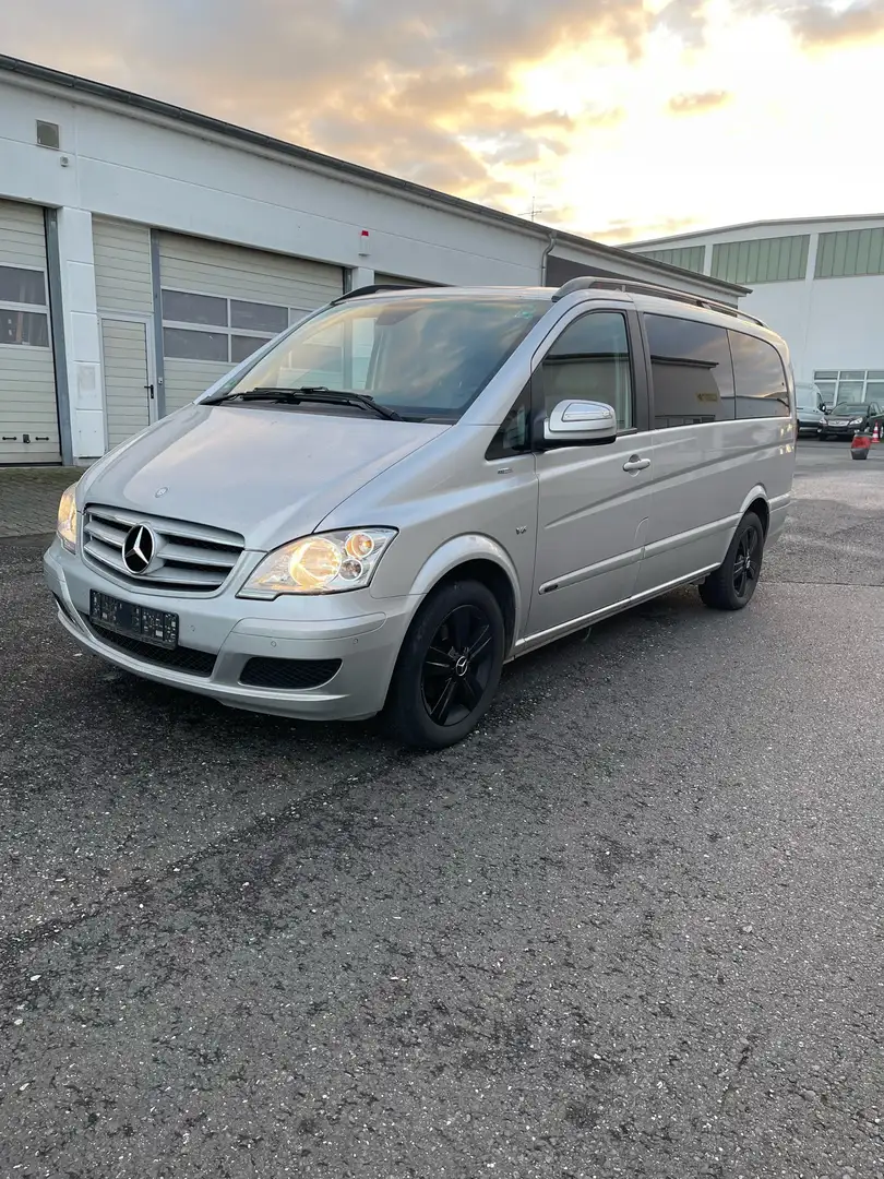 Mercedes-Benz Viano 3.0 CDI Trend Edition lang (639.813) Grau - 2