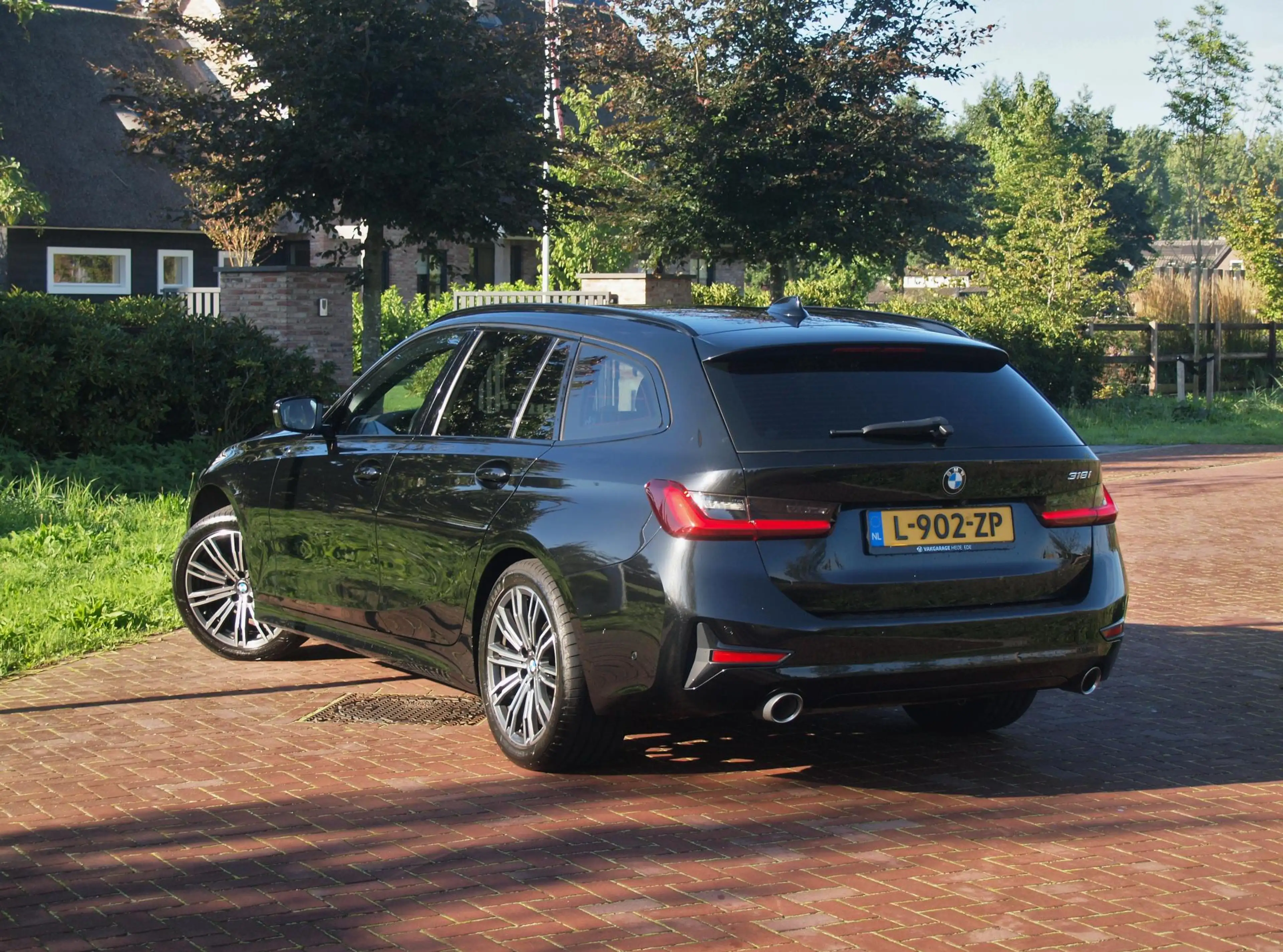 BMW 318 3-serie Touring 318i Business Edition Plus | Trekh — photo 2
