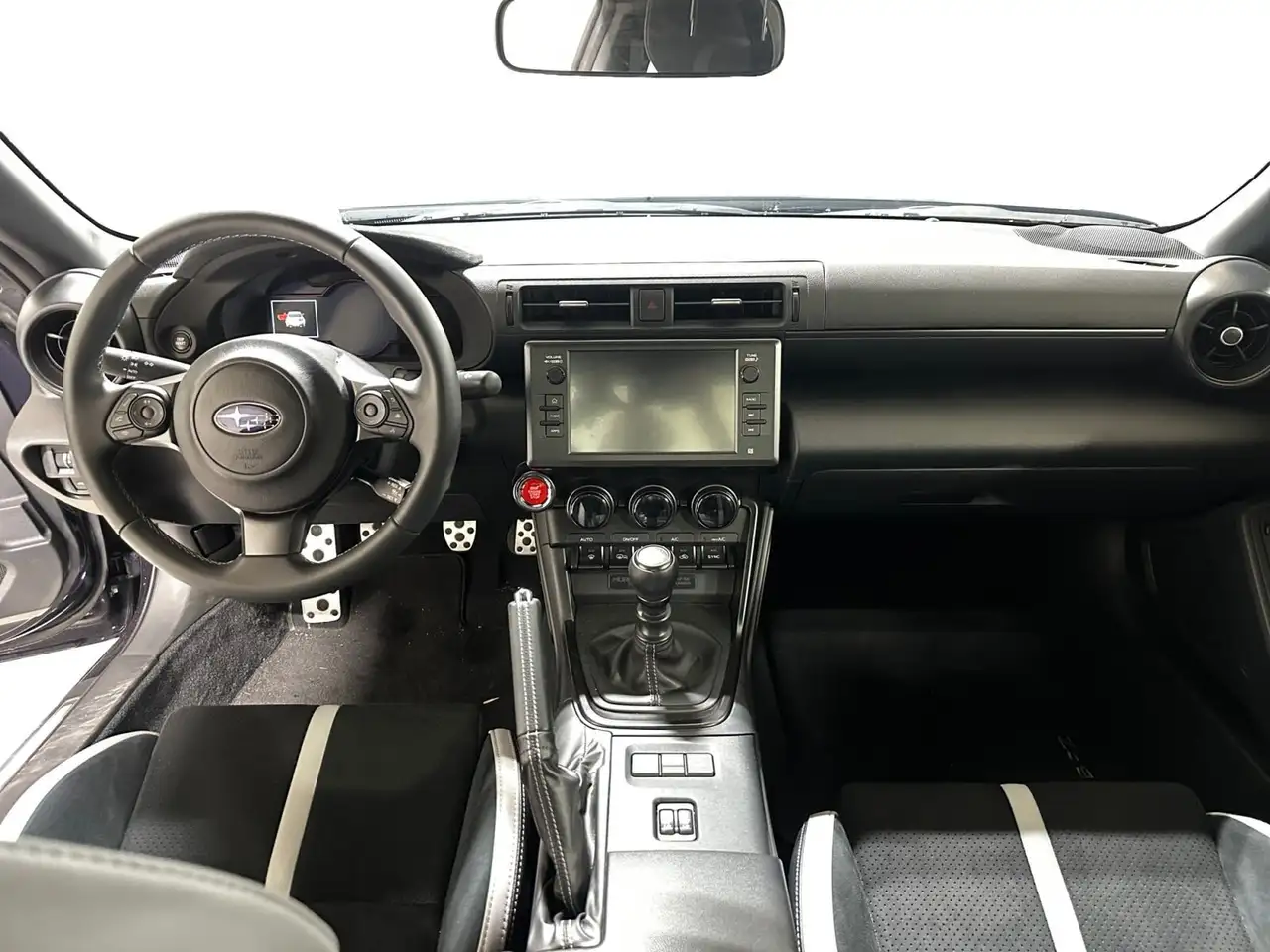 Subaru BRZ снимка Subaru BRZ