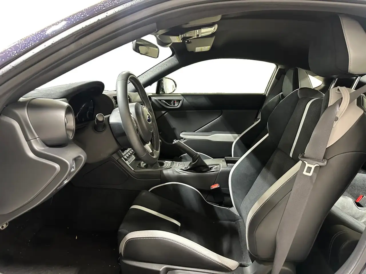 Subaru BRZ снимка Subaru BRZ