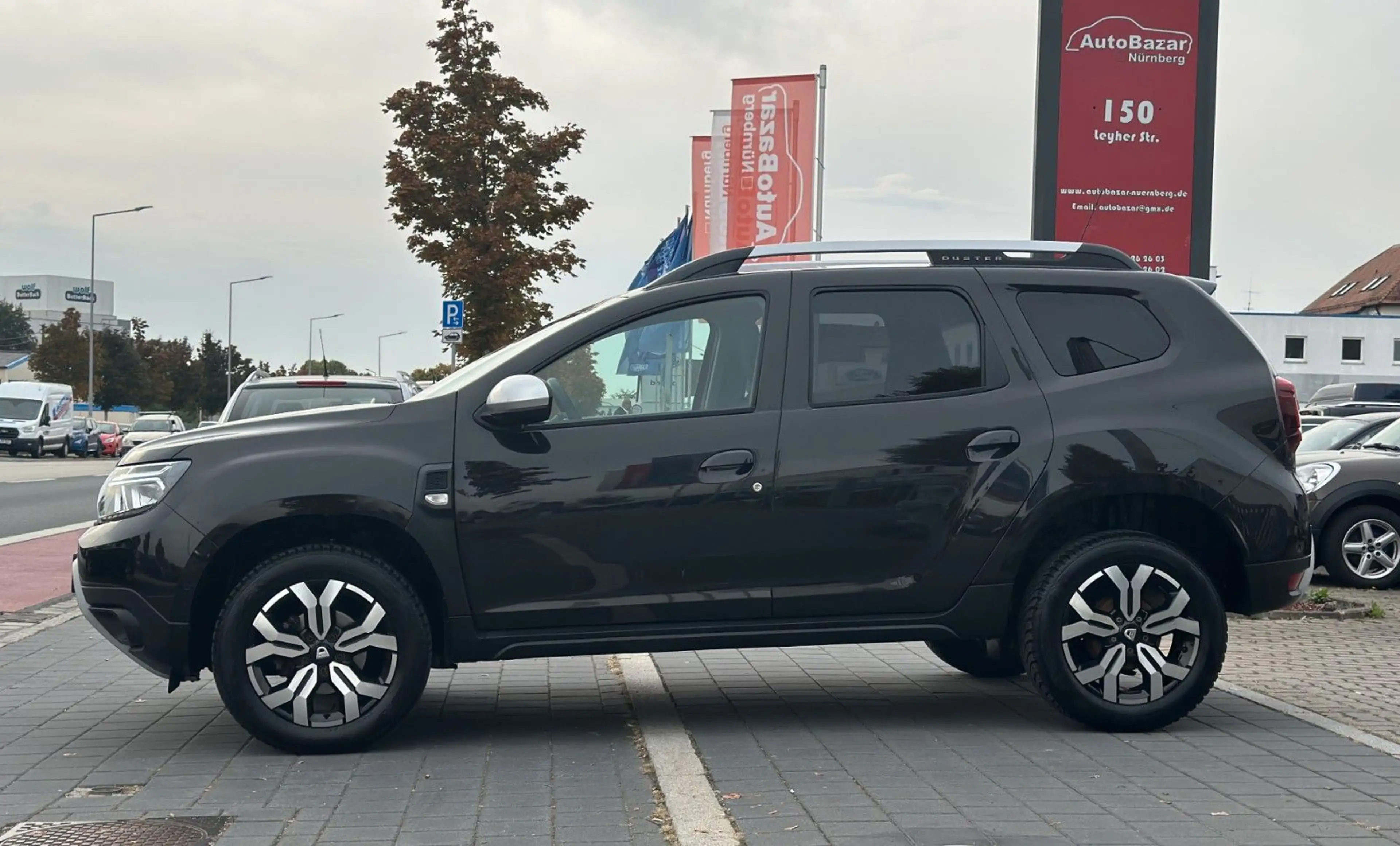 Dacia Duster II Prestige / Automatik / 1. Hand / KD — photo 2
