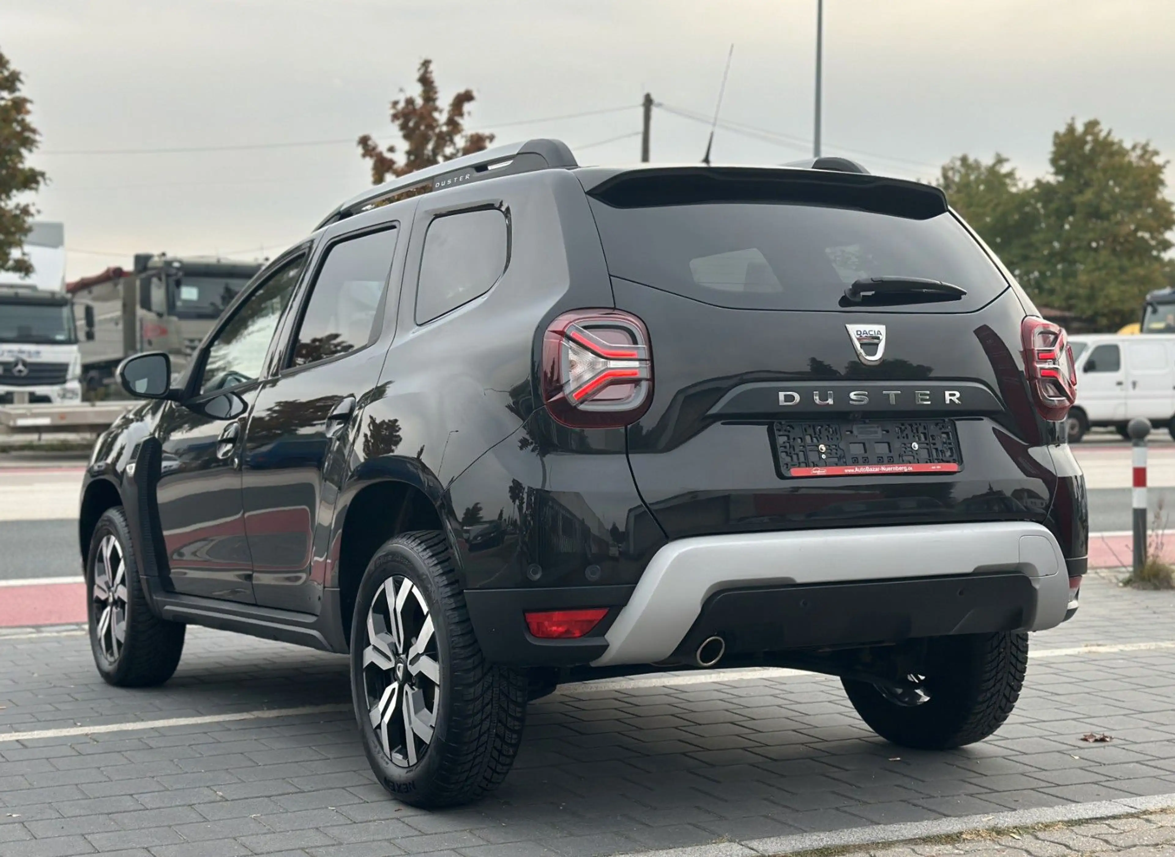 Dacia Duster II Prestige / Automatik / 1. Hand / KD — photo 3