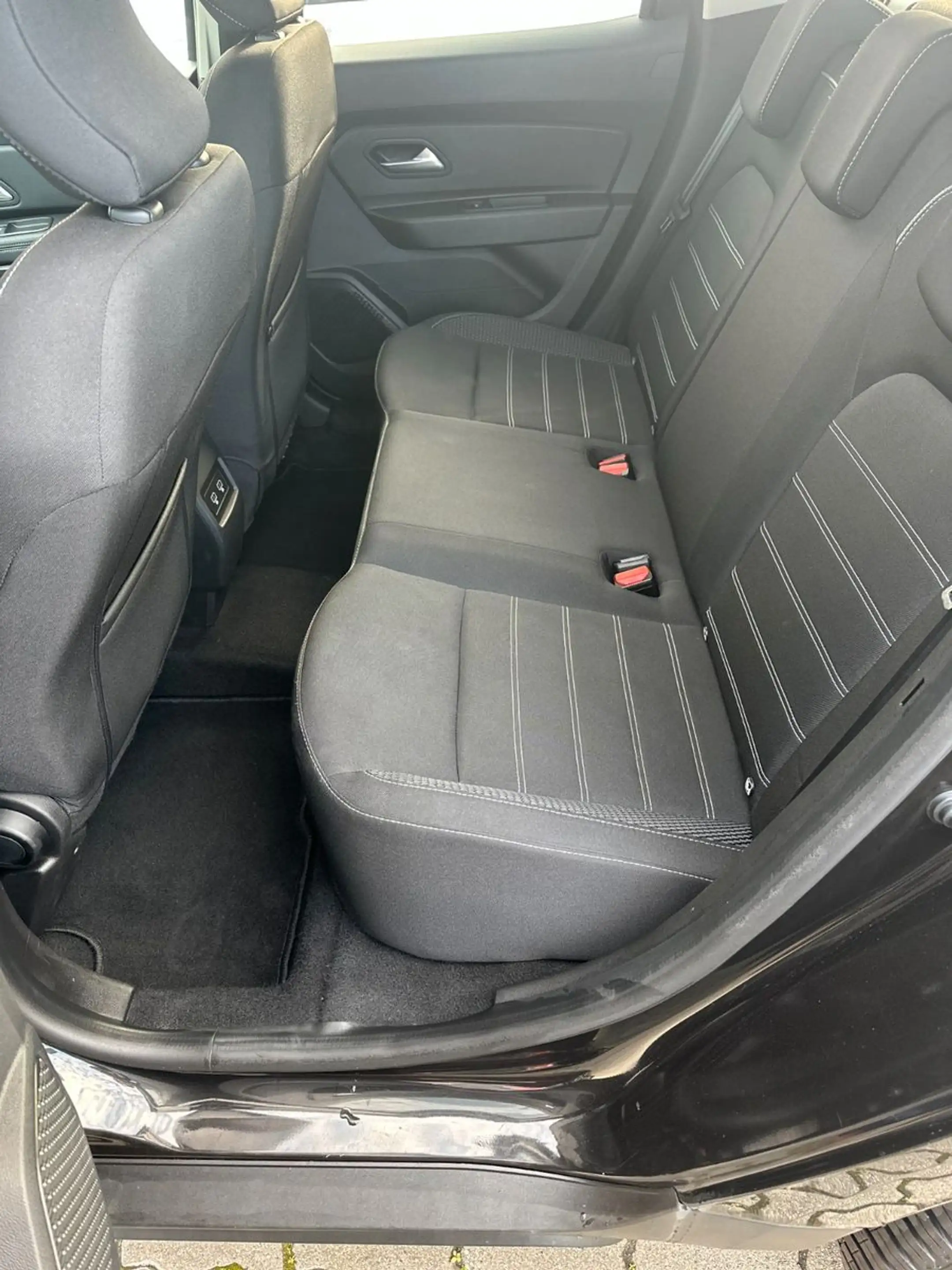 Dacia Duster II Prestige / Automatik / 1. Hand / KD — photo 11
