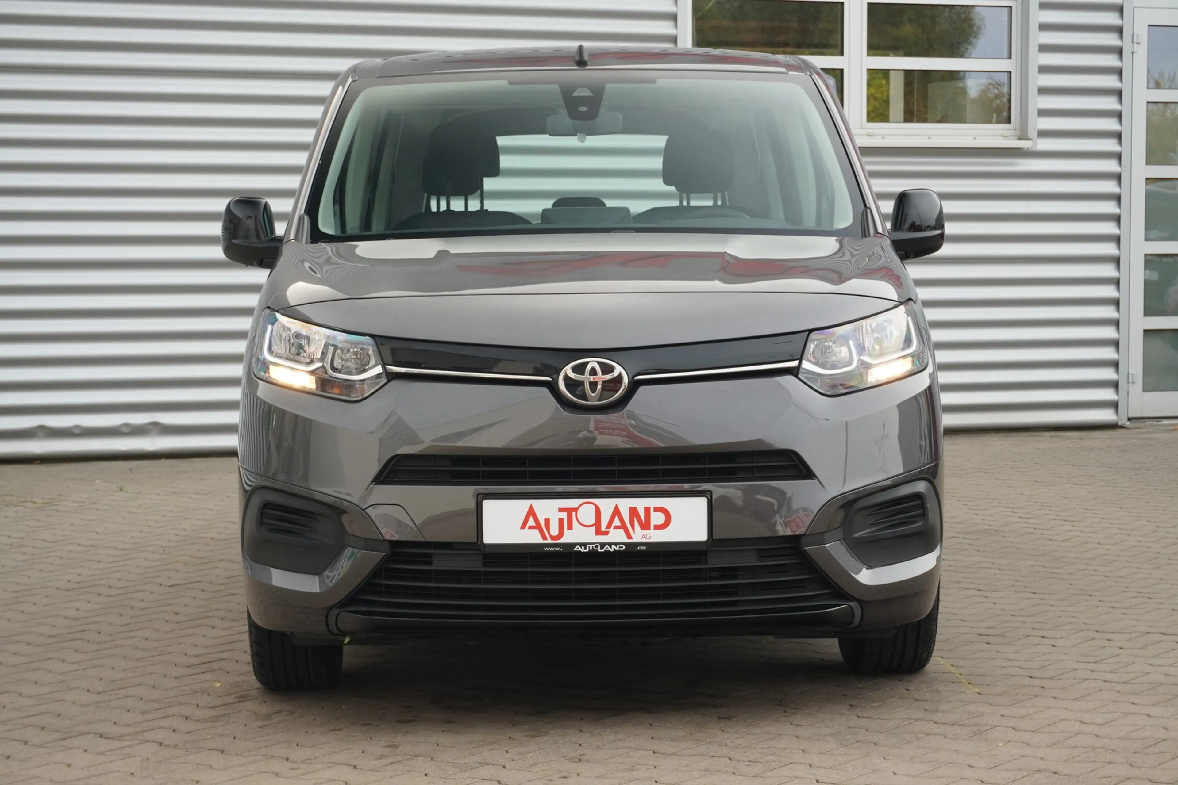 Toyota Proace City Verso 1.2 L1 Shuttle AHK Tempomat — photo 3