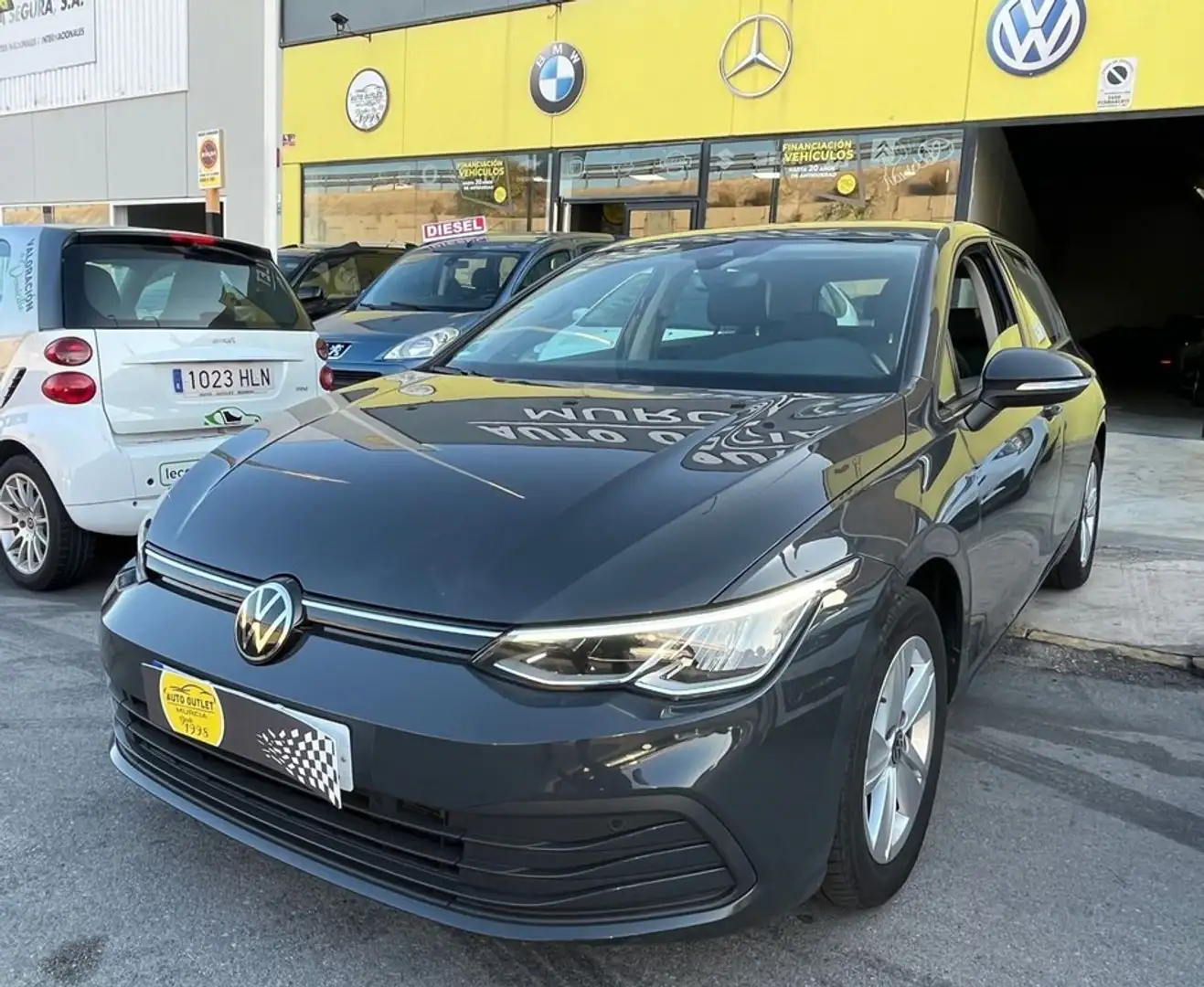 Volkswagen Golf 2.0TDI 85kW Gris - 1