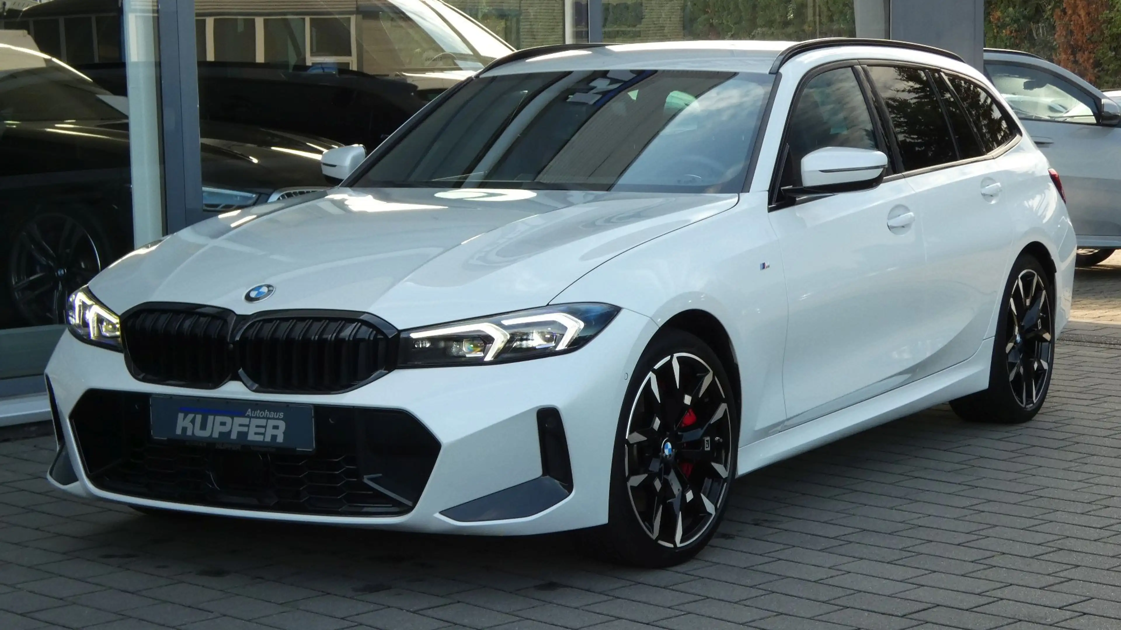 BMW 320 d xDriv Tou M Sportp PRO ACC°AHK°Stdhzg°M19