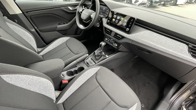 Skoda Scala 1.5 TSI DSG Edition Alu 16" LED PDC RFK — photo 7