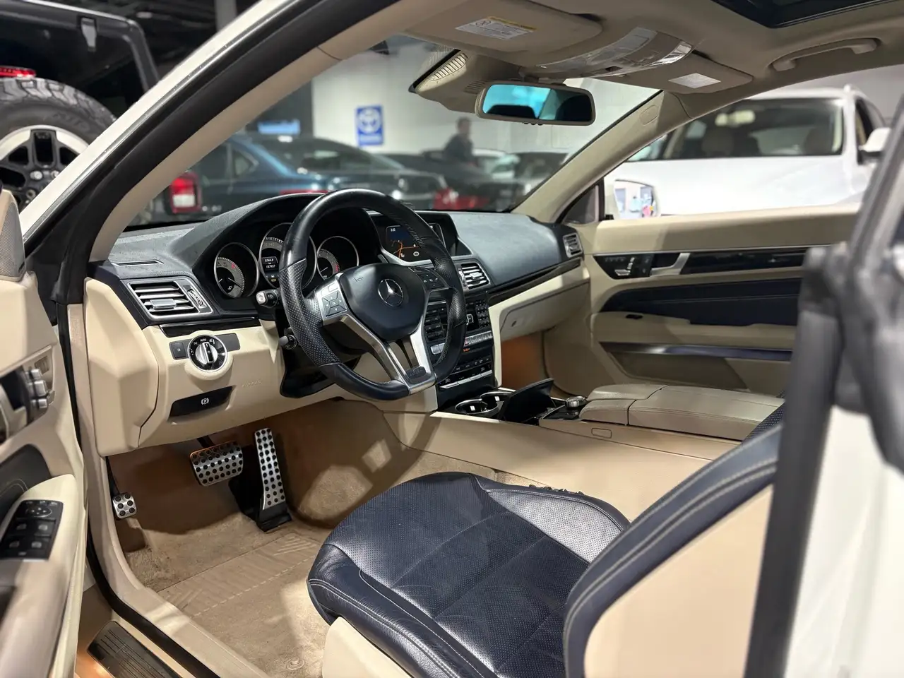 Mercedes-Benz E-Class photo Mercedes-Benz E-Class
