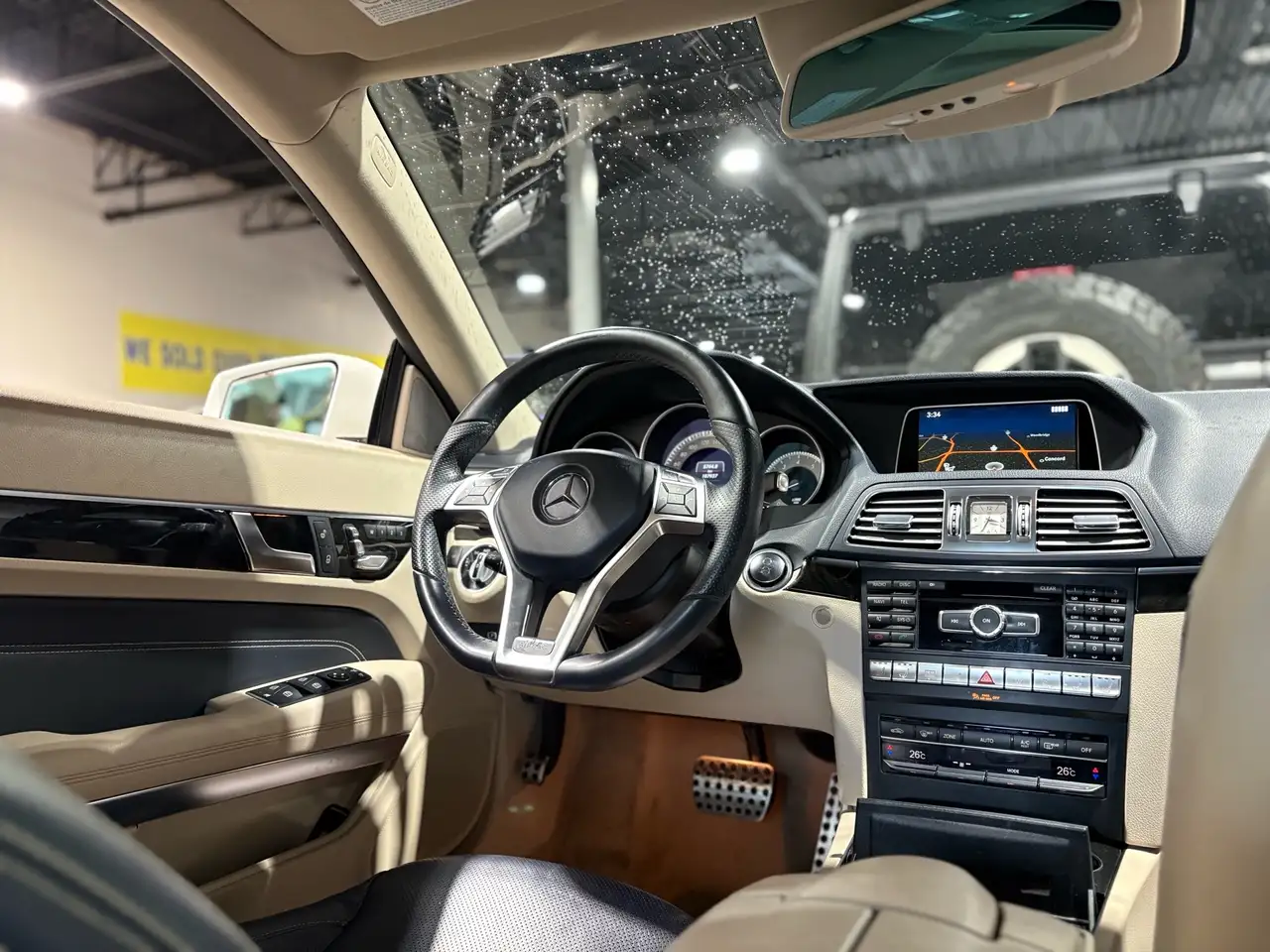 Mercedes-Benz E-Class photo Mercedes-Benz E-Class