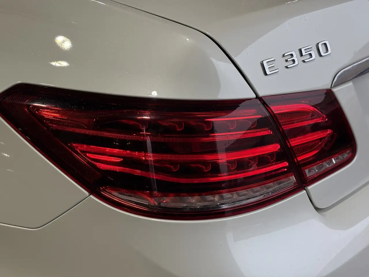 Mercedes-Benz E-Class photo Mercedes-Benz E-Class
