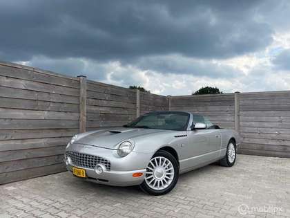 Ford Thunderbird USA Cabriolet V8 285PK 2004