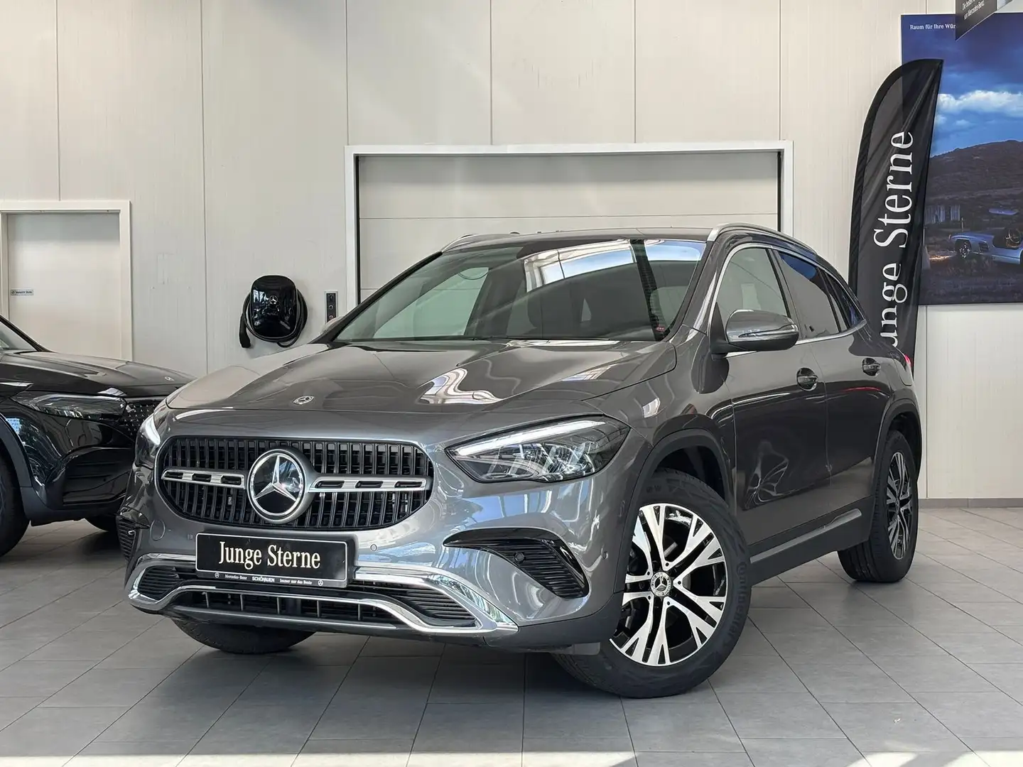 Mercedes-Benz GLA 180 PROGRESSIVE ADVANCED+VOLLDIGI+PRIVACY Grijs - 1