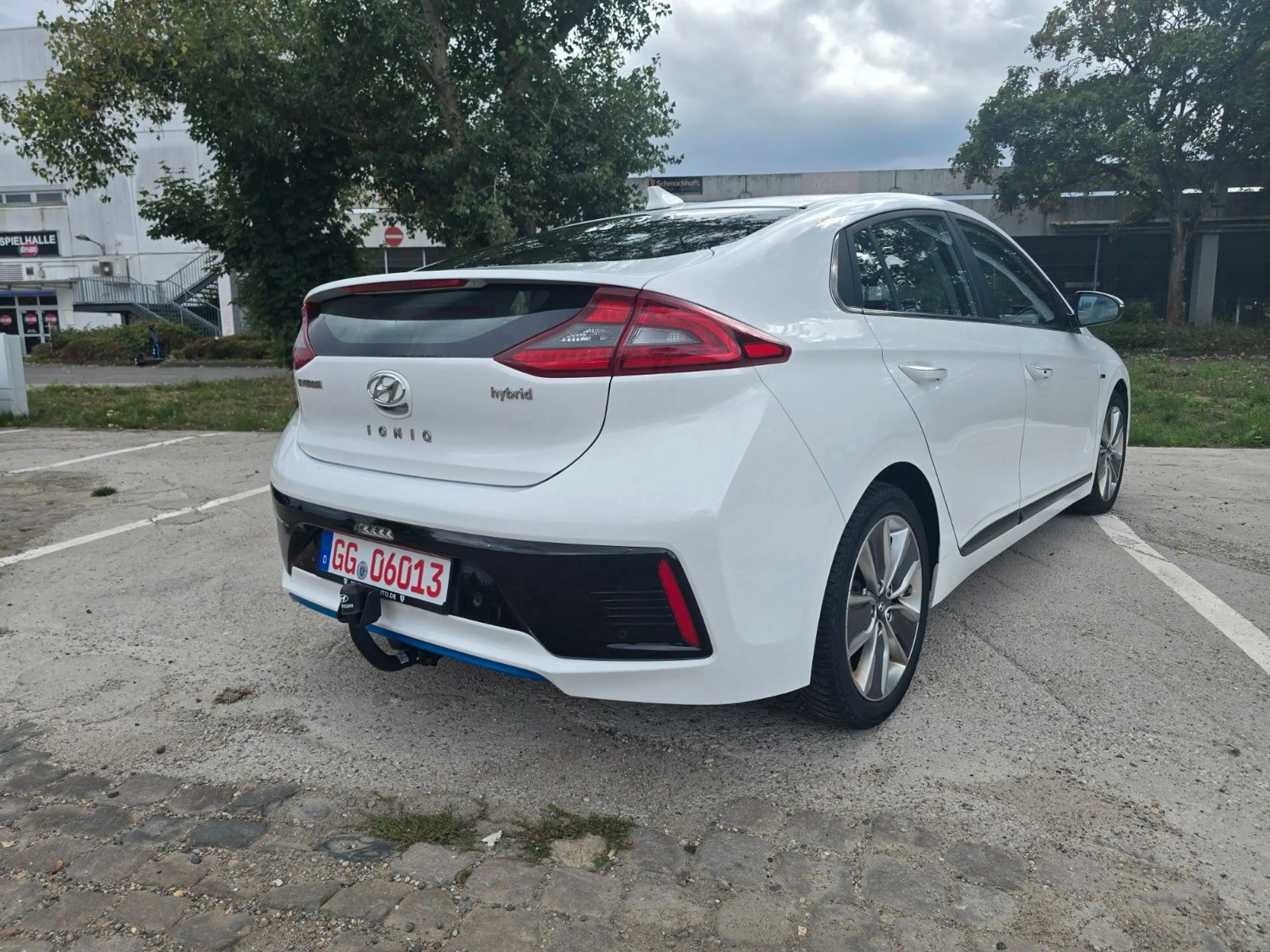 Hyundai IONIQ Premium /AHk/memory/sitzbelüftung/voll — photo 3
