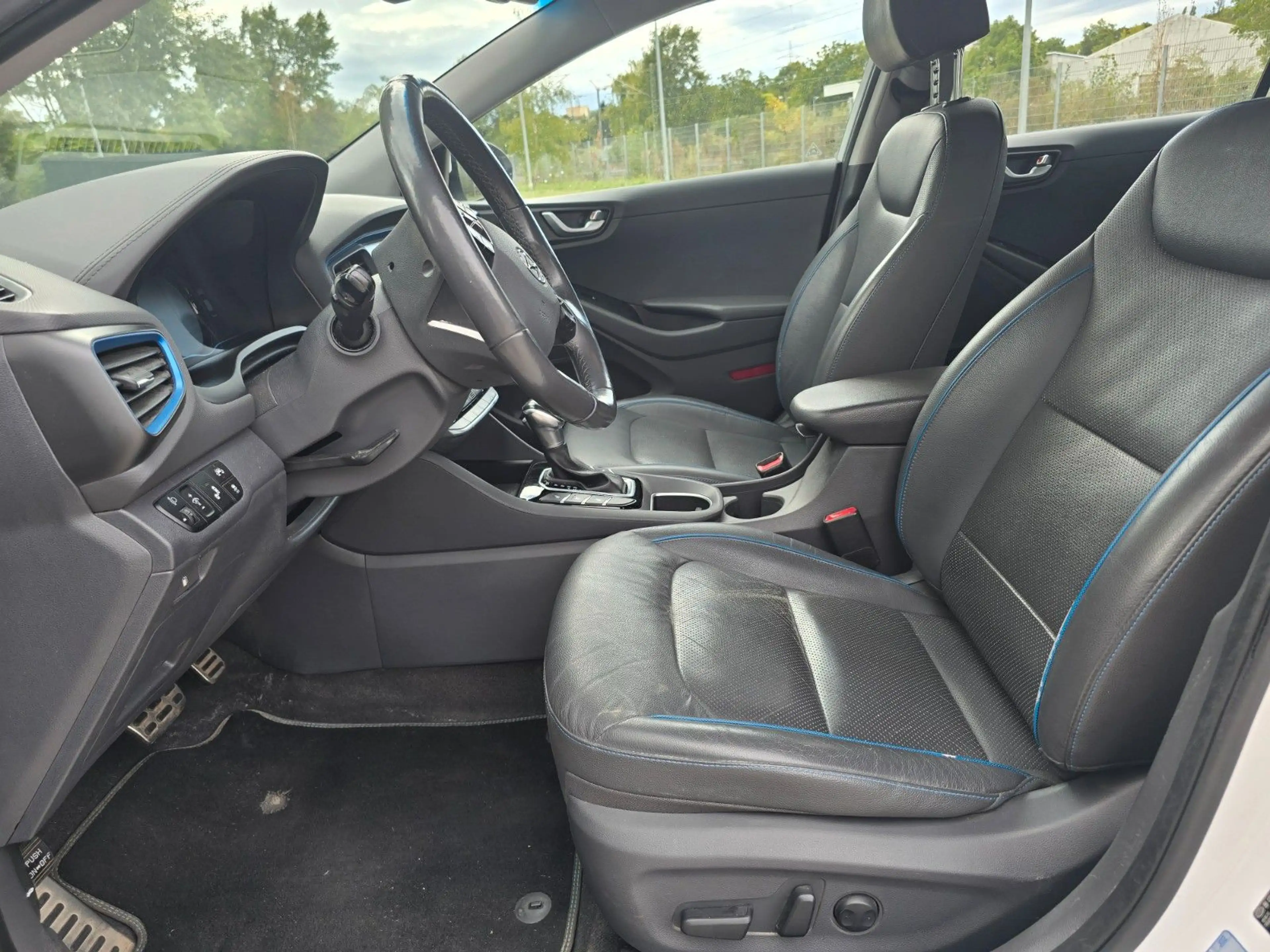 Hyundai IONIQ Premium /AHk/memory/sitzbelüftung/voll — photo 9