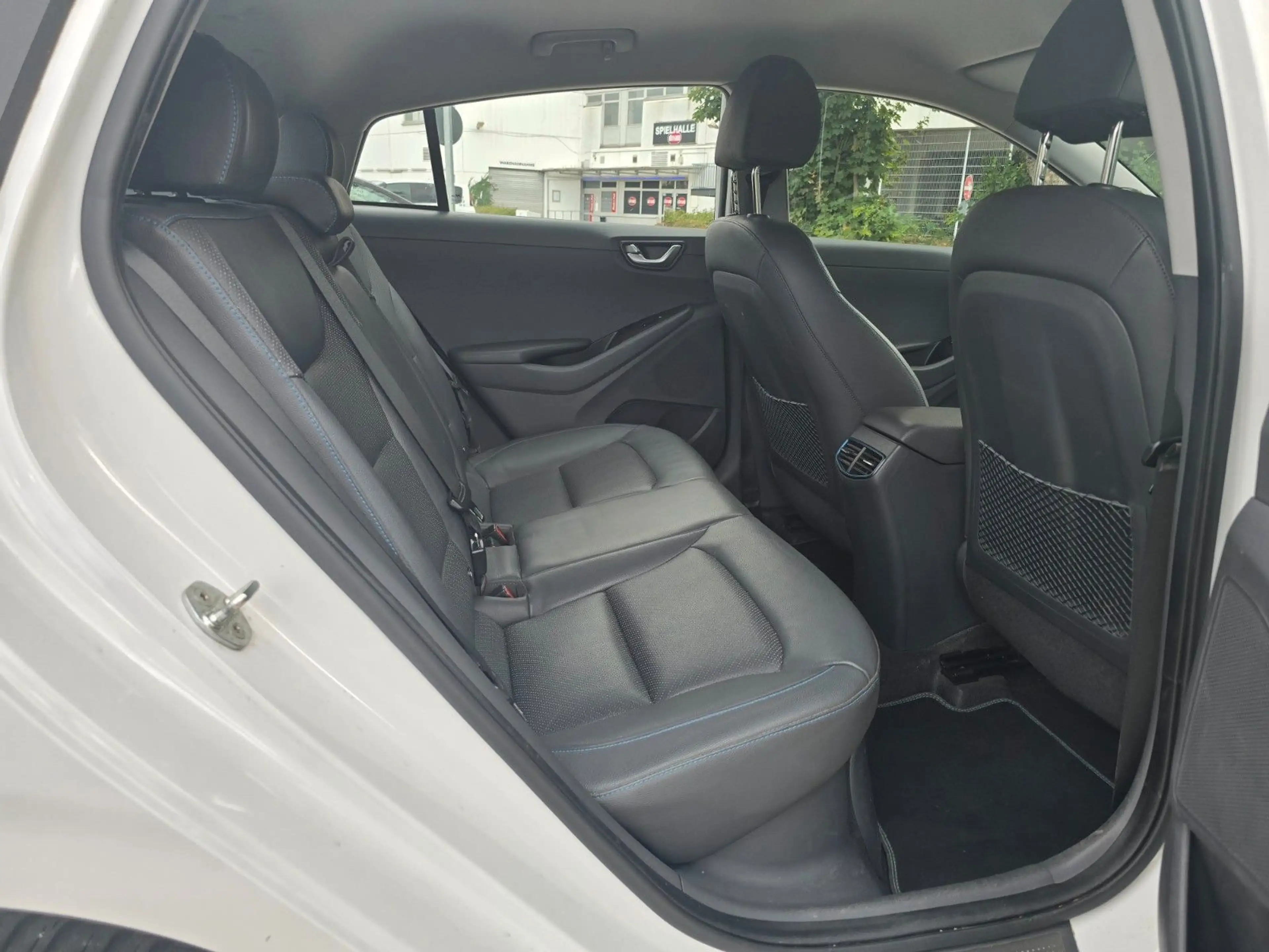 Hyundai IONIQ Premium /AHk/memory/sitzbelüftung/voll — photo 14