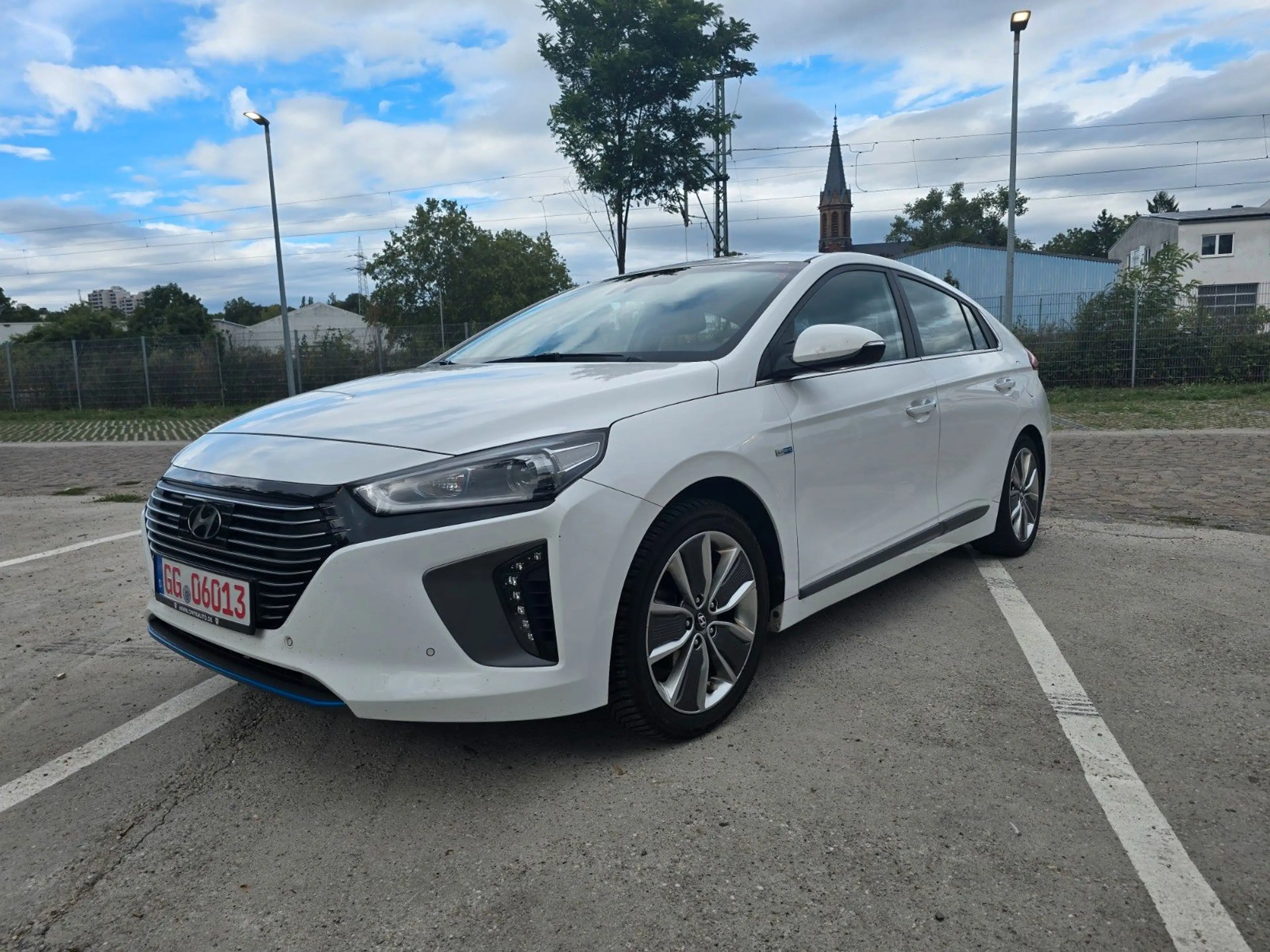 Hyundai IONIQ Premium /AHk/memory/sitzbelüftung/voll — photo 7