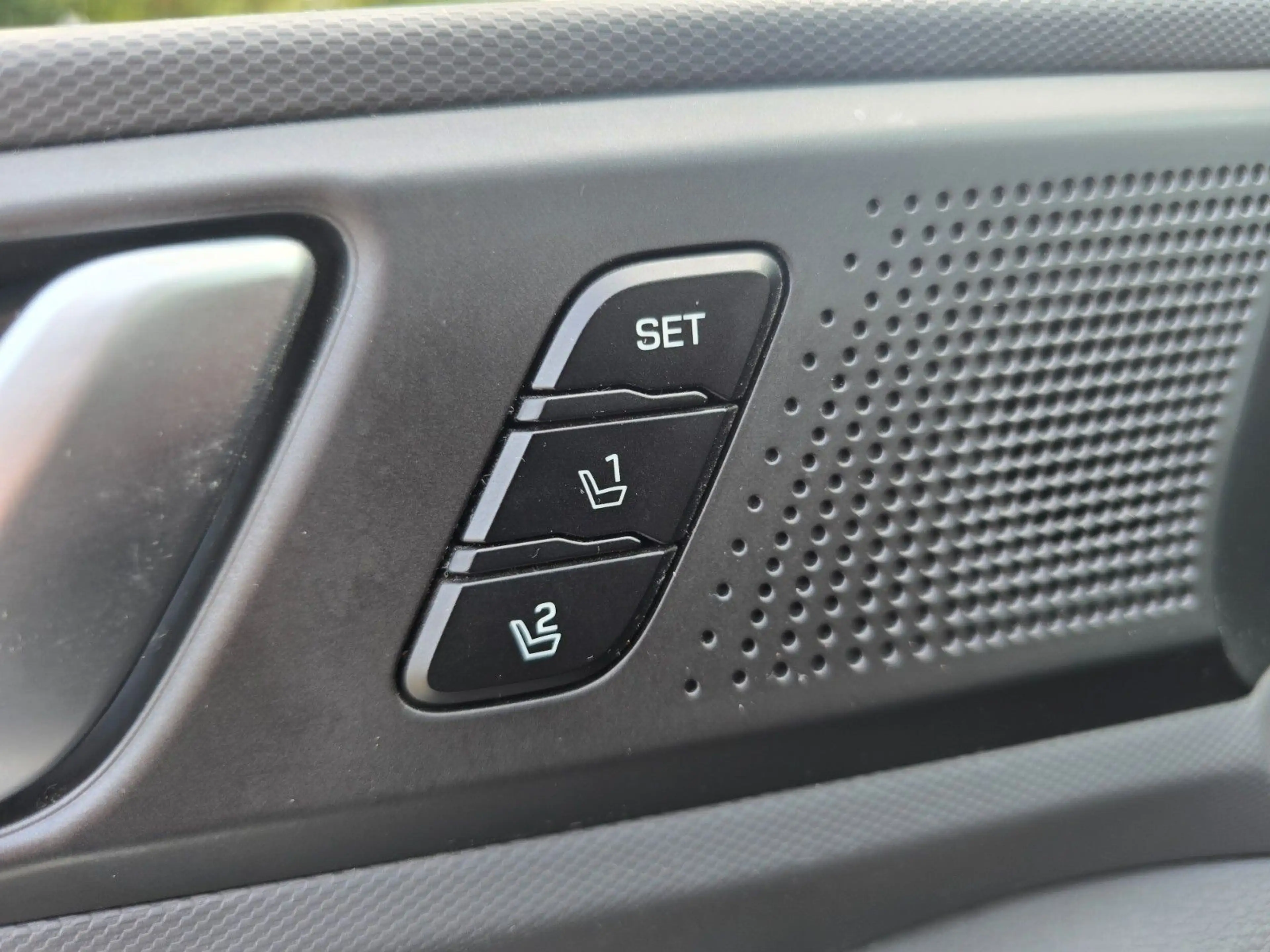 Hyundai IONIQ Premium /AHk/memory/sitzbelüftung/voll — photo 12